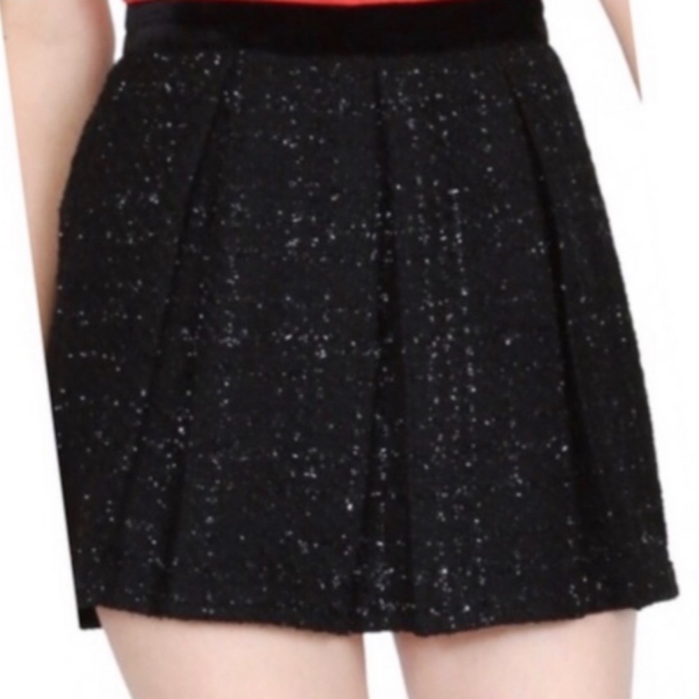 • Adorable Tweed Mini •